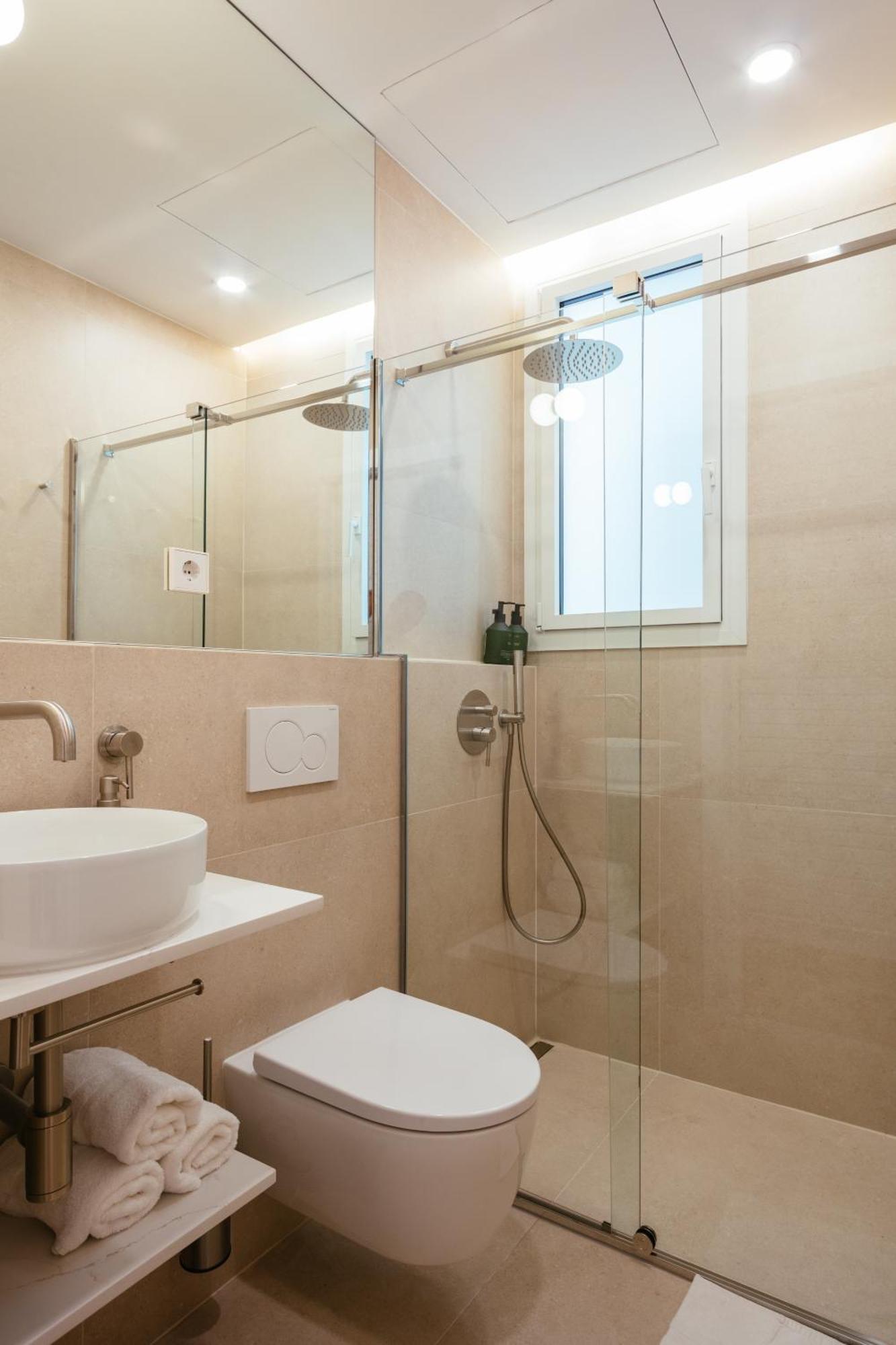 Newly Renovated Stylish Eixample - Great Location 바르셀로나 외부 사진