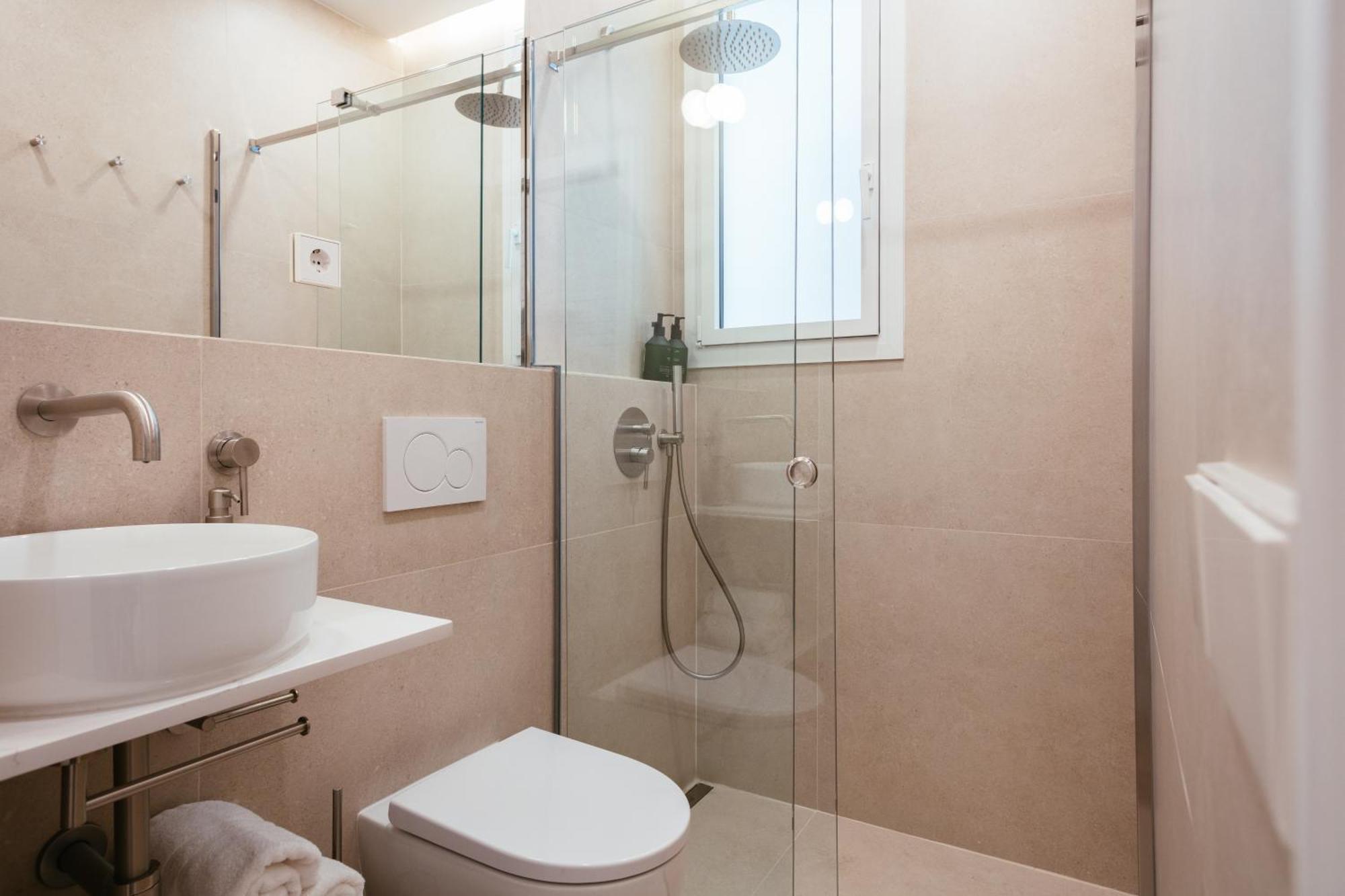 Newly Renovated Stylish Eixample - Great Location 바르셀로나 외부 사진